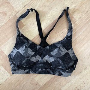 Lucy Geometric Pattern Sports Bra S